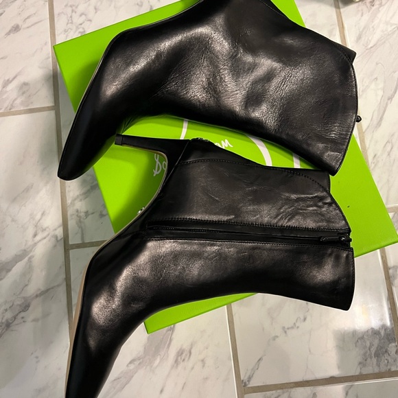 Sam Edelman Sleek Black Ankle Booties - Picture 5 of 8